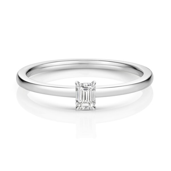 0.20ct Emerald Cut Diamond Solitaire Ring W/G - Image 2