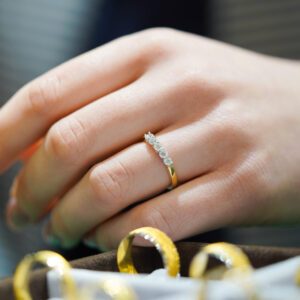 9K Yellow Gold 5 Stone Diamond Ring