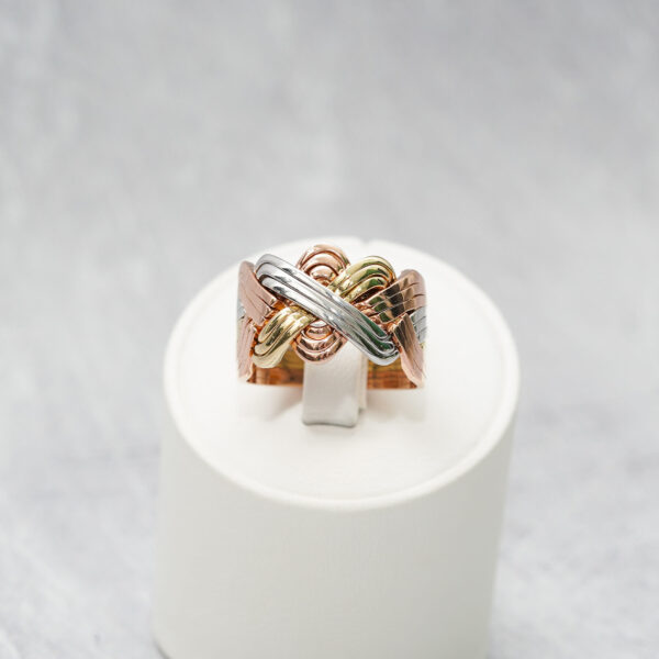 14 KT Men’s 3 Colour Puzzle Ring - Image 2