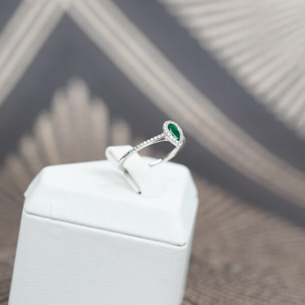 Emerald Drop Ring in White Gold - Image 3