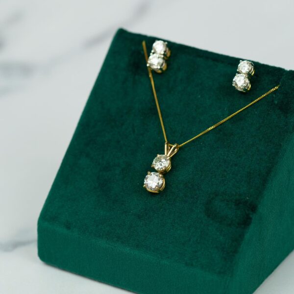 18ct Yellow Gold Two Diamond Drop Necklace - Image 2